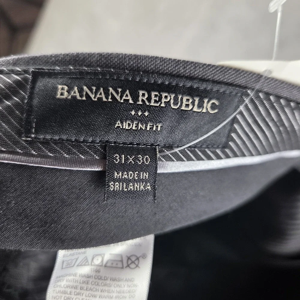 NWT Banana Republic Aiden Slim Charcoal Gray Dress Pants Mens 31x30 Stretch
